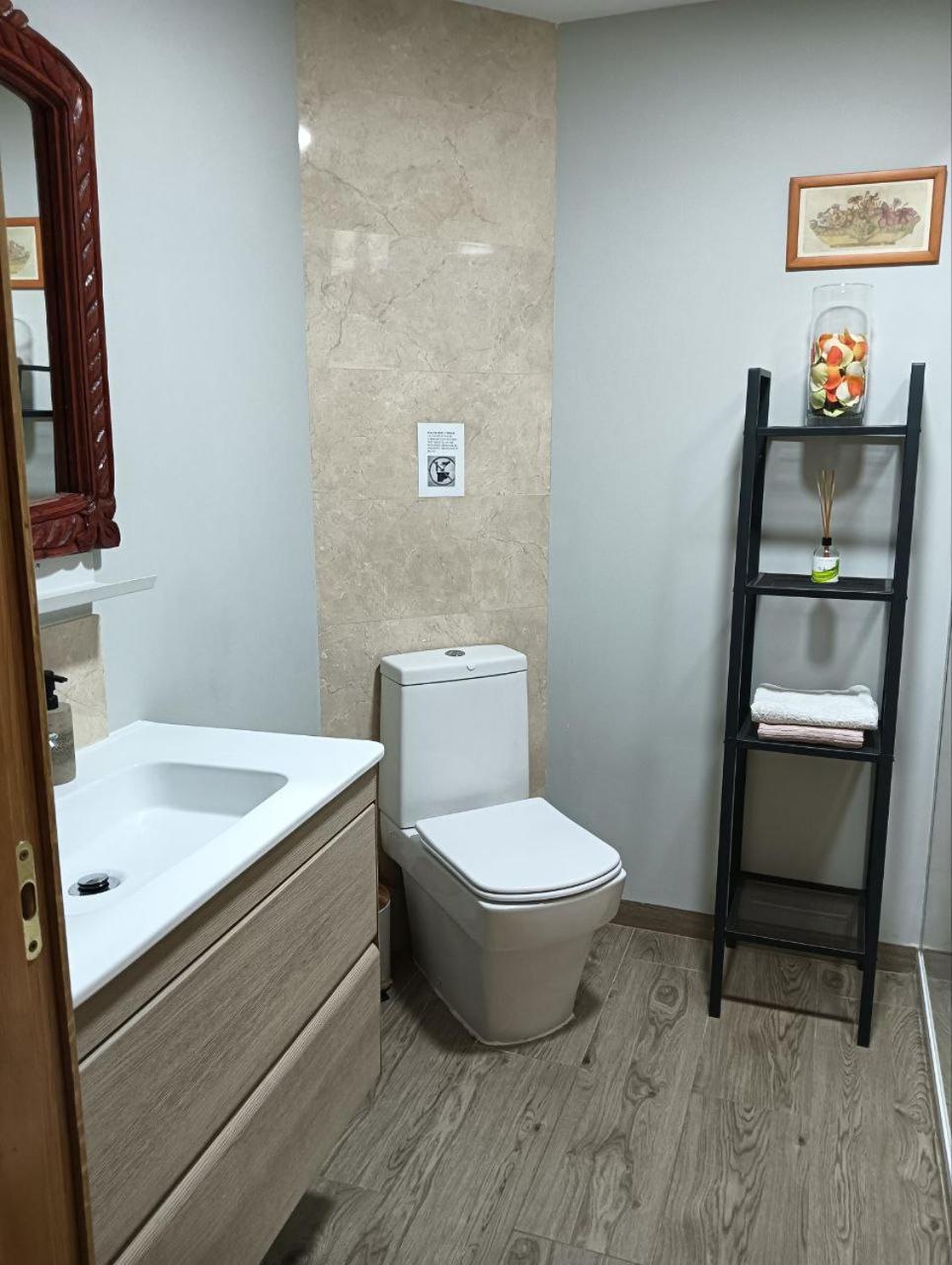 Loft In Ehemaligem Fischer Haus Apartment Валенсия Екстериор снимка