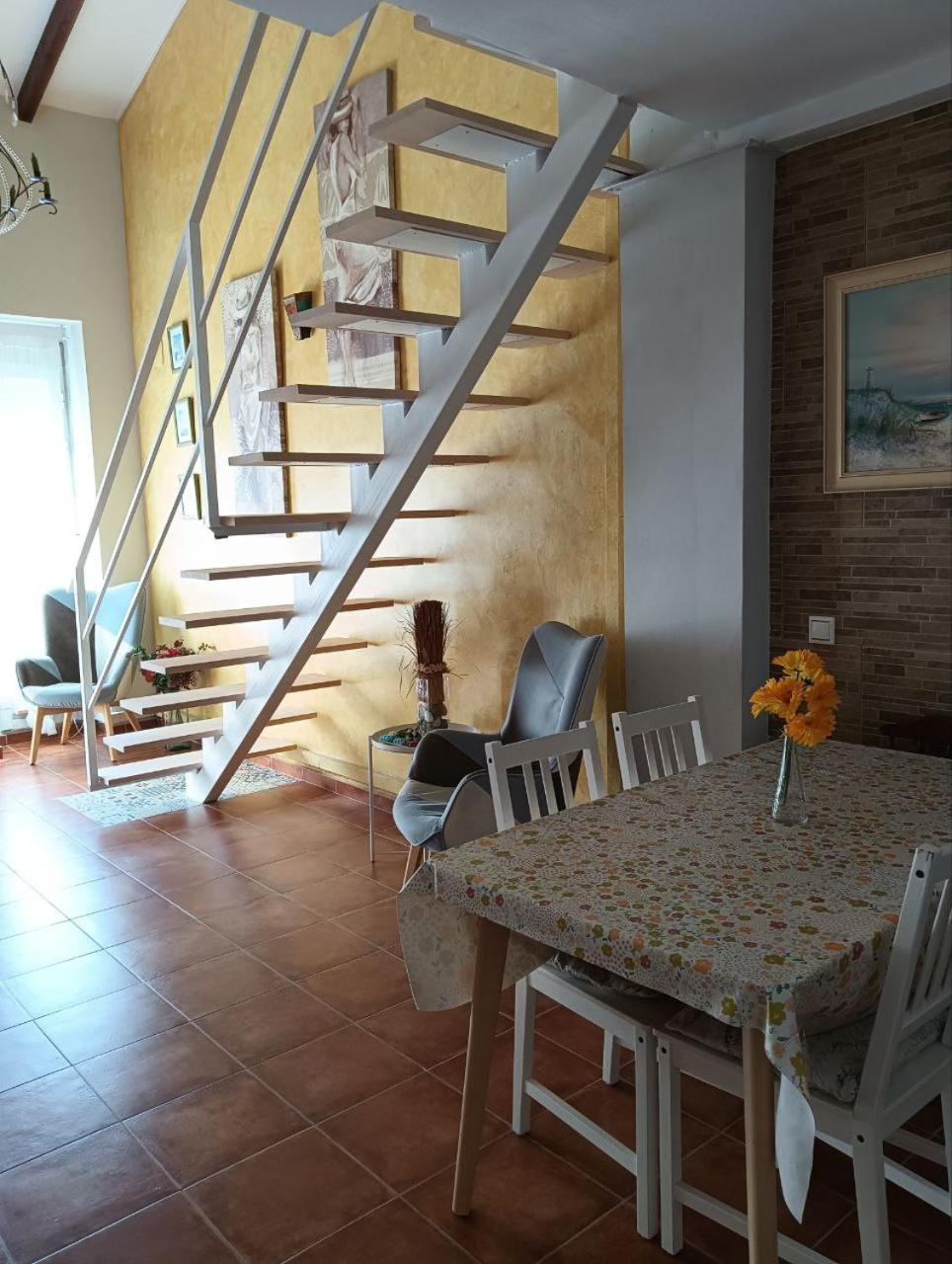 Loft In Ehemaligem Fischer Haus Apartment Валенсия Екстериор снимка